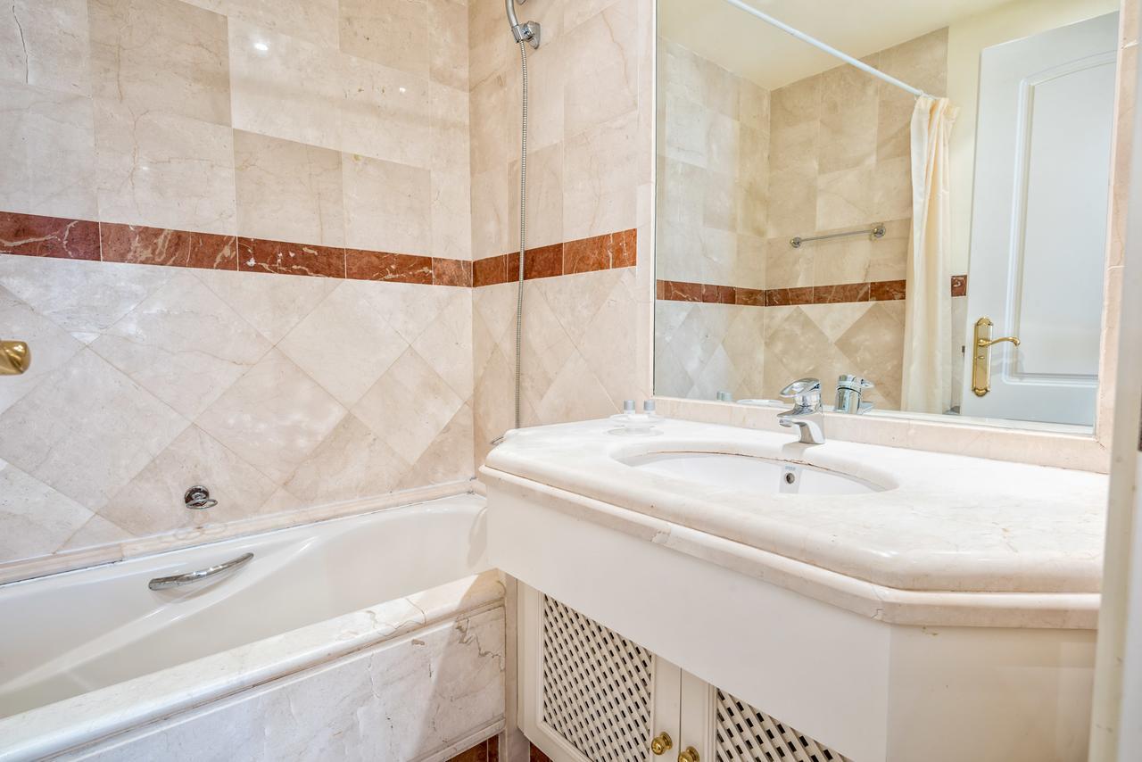 Elviria Beach Apartment Марбелья Экстерьер фото