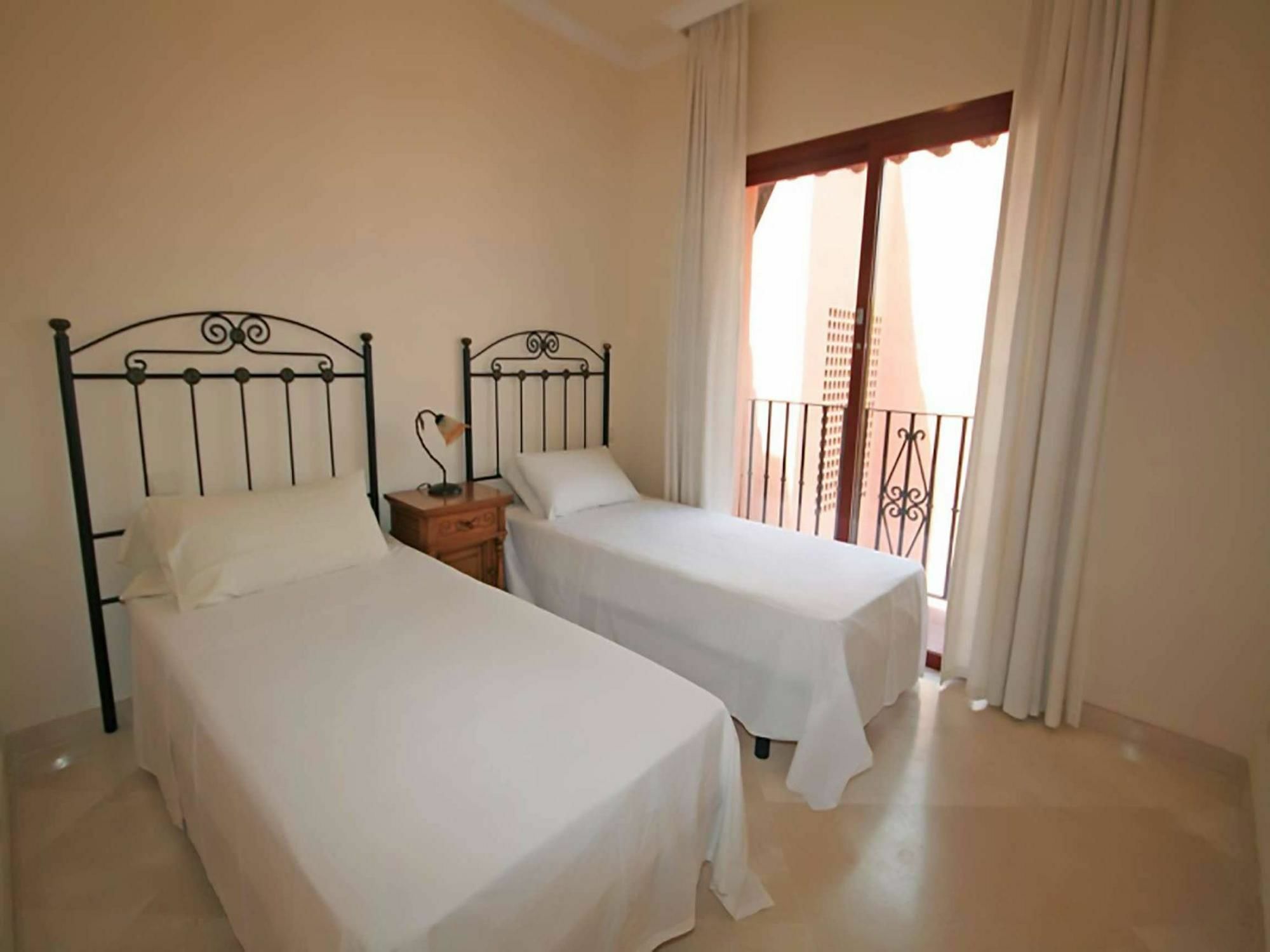 Elviria Beach Apartment Марбелья Экстерьер фото
